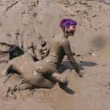 DungeonMasterOne: Violet Vixen and Isabeau, the 1980s Mud Dancers!