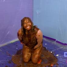 Darla DeVour: Darla's First Game of 