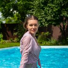 wet.look.me: Wetlook girl in Dress and heels swims in the pool | Wetlook.biz