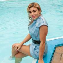 wet.look.me: Wetlook girl in dress swim in the street pool | Wetlook.biz