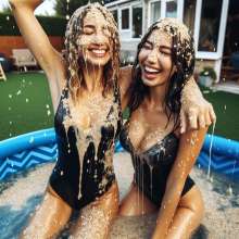 messg: Did someone say swimsuits and porridge?