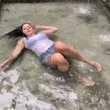 Wam Bagheera Studio: A Sunny Day at The River; Bagheera Delicious Hot Spring Bath