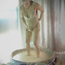 Alana SexyMessyBabes: Clothes Filling