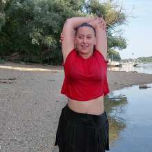 Get Your Snaps: Mona gets wet in red and black