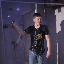 WetlookerUpdates: Wet guys on Wetlooker!