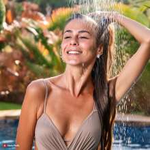 007buddy: Wet Hair Lovers?