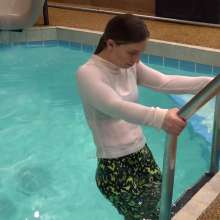 WildThang: Kate Takes a Dip Wearing Fall Athleisure