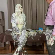 custardcouple: Messy Pie Factory Girl