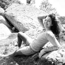 Ag Italian Wetlook: Leyla in river with jeans, white&pink Nike, socks, sweater