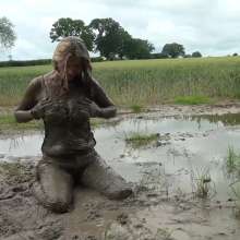 custardcouple: Mud My White Jeans 2