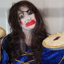 Patsy Pastry: Patsy's Stinks in Flour Paste Pie and Savoury Gunging