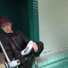 vstyle83: Pool Time in Sagging Cargo Pants and Nike Jordans