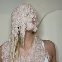 Slimed Models: Scarlett Just Can't Stop Getting Covered in Dog Food!