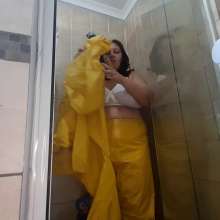 Darkabyss445: Yellow PVC Rainwear Wet in Shower
