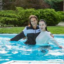 wet.look.me: Wetlook Group Girls Fun in Sporty leggings Outfits | Wetlook.biz