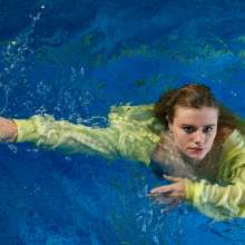 wet.look.me: Wetlook girl sporty pool fun in wetlook leggings | Wetlook.biz