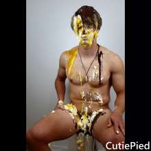 Cutiepied-production: Alain : Surfer Is Messed