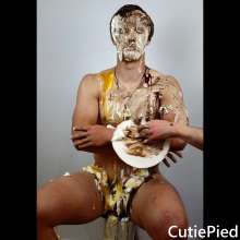 Cutiepied-production: Alain : Surfer Is Messed