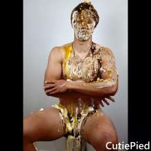 Cutiepied-production: Alain : Surfer Is Messed