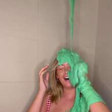 Holysmoke: Beth Visits a Slime Spa