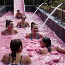 bob1987564: Pink Gunge Party Continues