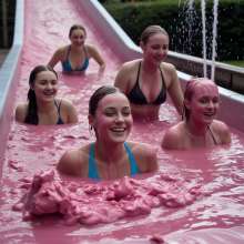 bob1987564: Pink Gunge Party Continues