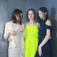 WetlookerUpdates: New ladies on Wetlooker + oiling + stoppage of search-face service