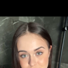 007buddy: Smoking Hot Emely