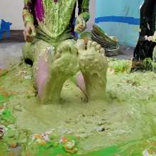 The Man and The Wife: New Download: "Jennifer's 30 Pie Barrage"