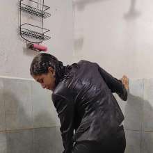 Ready2Wam Studio: Katt Gets Wet After a Job Interview