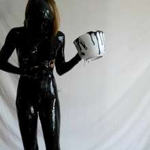 RevSlymsford: Kaydens Has Great Fun Covering Herself In 