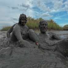 Messy Temptress: Messy Temptress Gives a Filthy Footjob in the Mud!