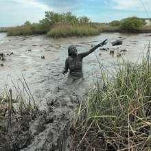 Messy Temptress: Help, I'm Stuck in the Muck!  (BTS)