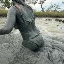 Messy Temptress: Help, I'm Stuck in the Muck!  (BTS)