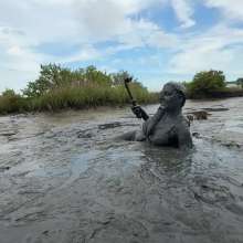 Messy Temptress: Help, I'm Stuck in the Muck!  (BTS)