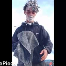 Cutiepied-production: Midday Pieing 1
