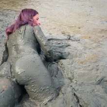 Messy Temptress: Messy Misadventures in the Mud!