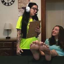 The Man and The Wife: New Download- "Quickie #22: Chrissy Feet Up, Face Pied"