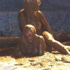 Plonk: Digging through the pits..