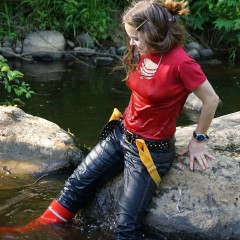 Adventureinwellies: Playing with mud, water and fire