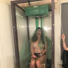 JellynCustard: Maria is back in the UK!  And we gunged her!