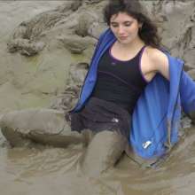DungeonMasterOne: Maude's mud workout: Muddy exercise is the best!