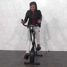 MostWam: Corrines Wet Bike Ride / Interview
