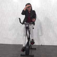 MostWam: Corrines Wet Bike Ride / Interview