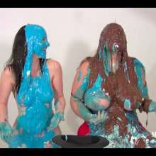 Messygirl: Vicky and Penelope Team Up Again!  All New Video!