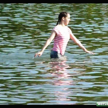 Alik: Fountain girls