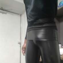 wetsrt4: New Leather skin tight pants test.