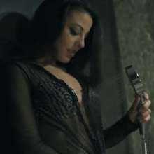 lofw: Vidcaps from a hot clip!