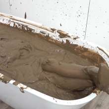 MostWam: Charlotte Demonstrates Having A Mud Bath