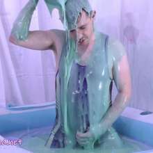 Candyguys: Nicky deep gunge pool in Lycra singlet